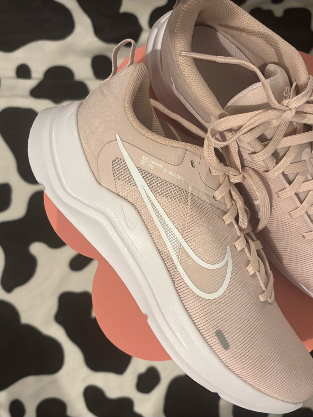 Nike Women’s Blush Pink Low-Top Lace-Up Sneakers - Picture 15 of 16